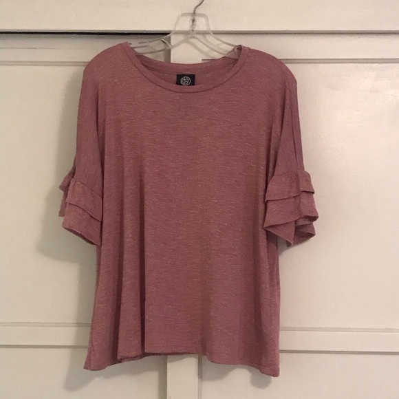 bobeau Tops - Bobeau Ladies Blouse 👚